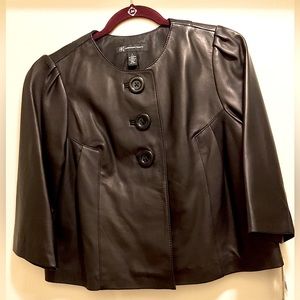 Women’s M Leather short jacket vintage NWT
